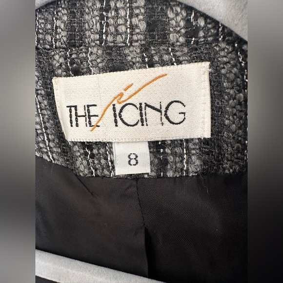 Vintage Pinstriped Blazer - Picture 7 of 10